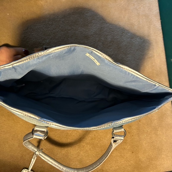 NWOT Neiman Marcus Shoulder Tote Bag in Blue. - Picture 4 of 4